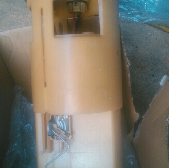 Dodge Ram fuel pump - Picture 2 of 3